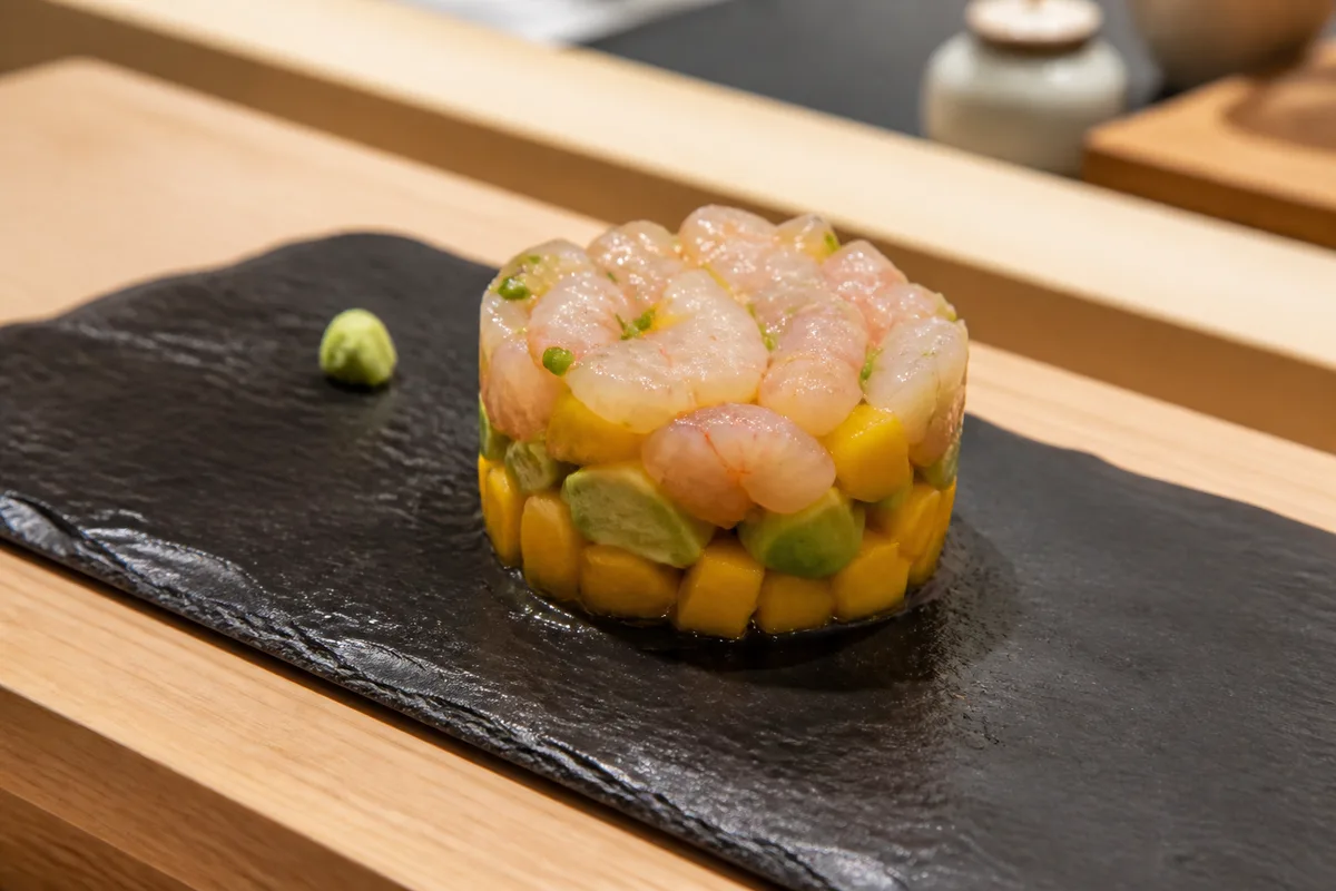 Tartare de crevette, avocat et mangue